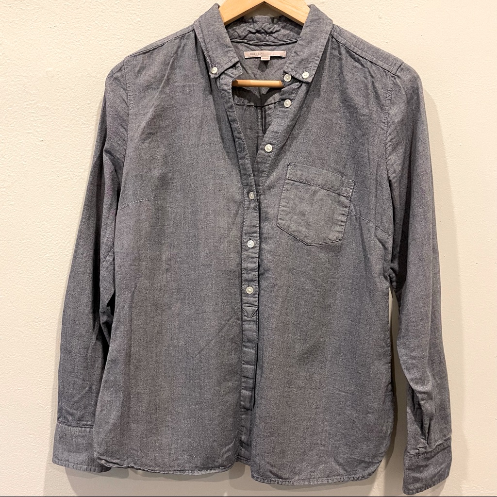 Gap Button Down Chambray